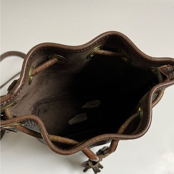 Vintage Dooney Bourke Drawstring Bucket Bag AWL Pebbled Brown Leather Crossbody - Picture 9 of 12